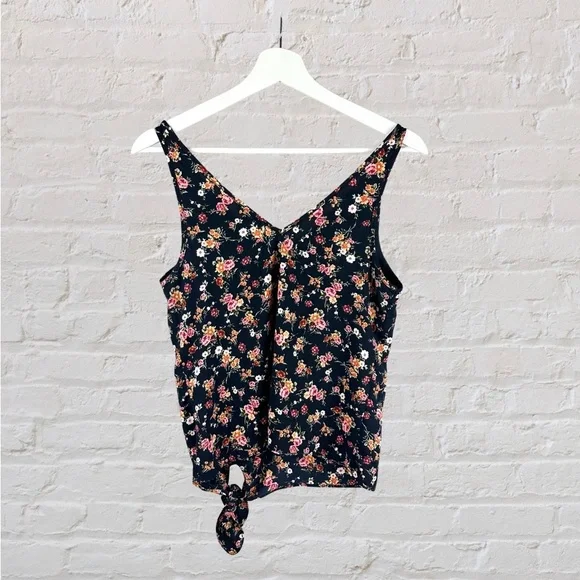 🌸 3 for $25 Dynamite V-Neck Camisole - Picture 3 of 6